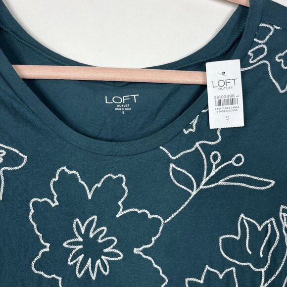 2/$30 NWT LOFT Floral Embroidered Long Sleeve Tee Green Small #8792 - Picture 3 of 6